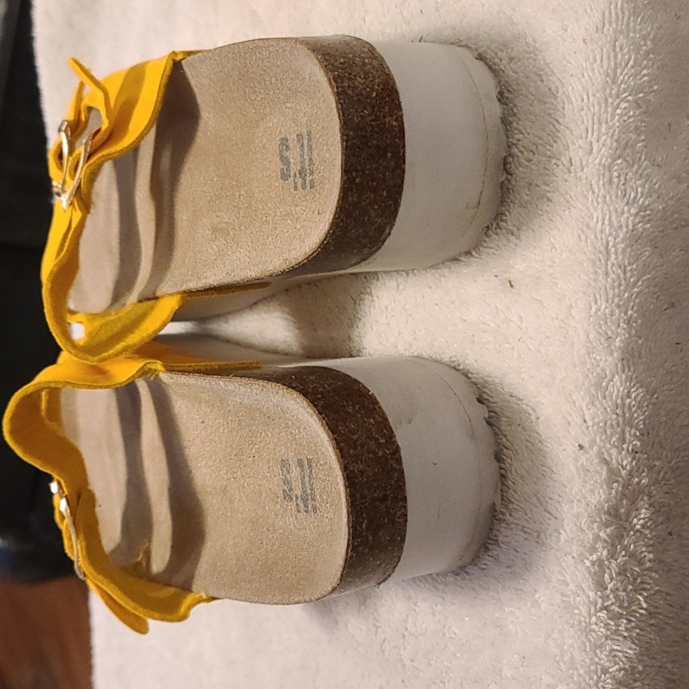 Platform sandals - Picture 3 of 5